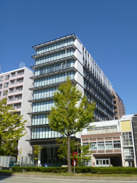 泉ファーストスクエア