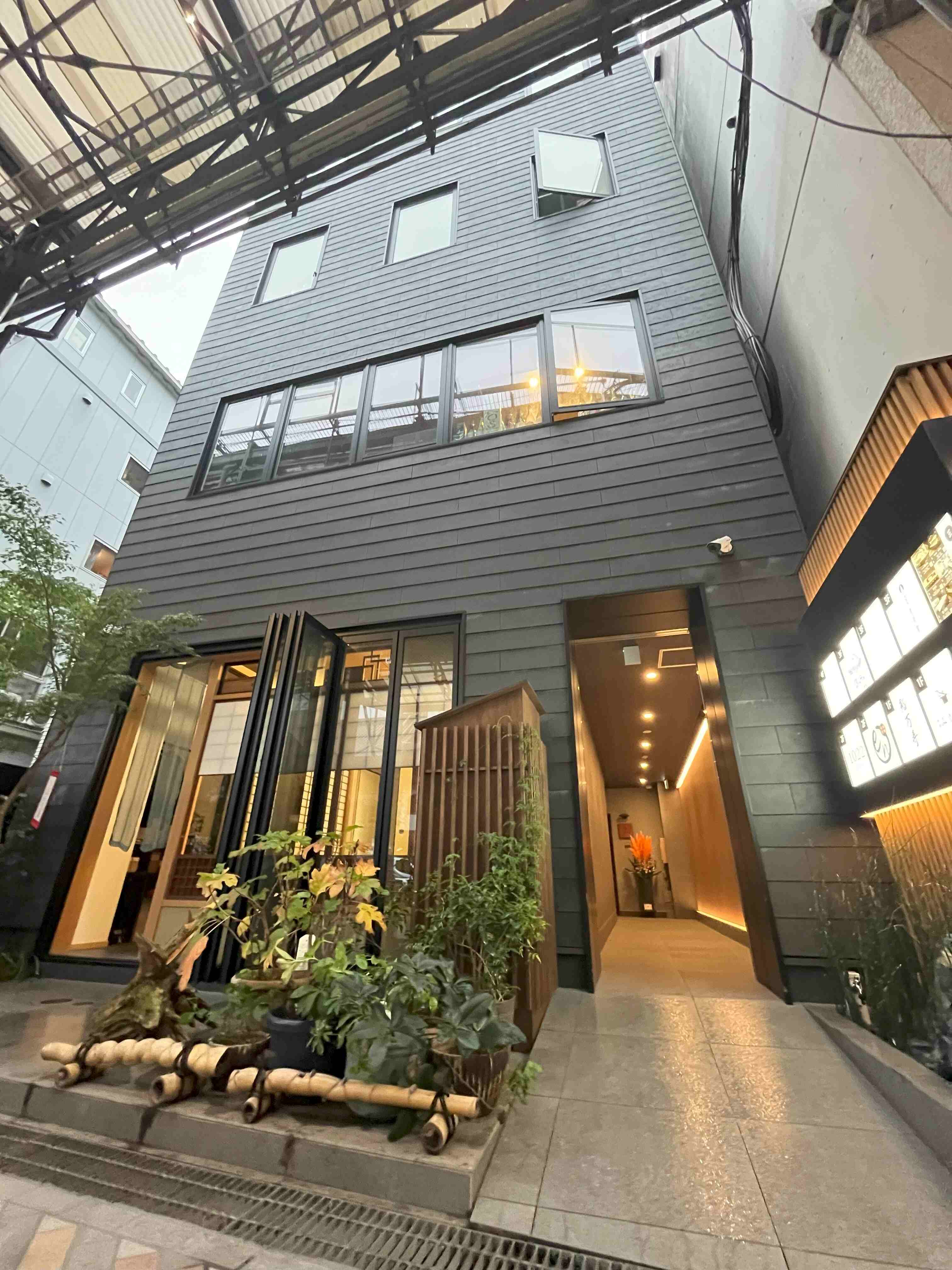 美容室　中庭様