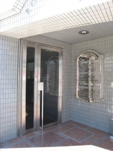 ロータリーオフィス1ST 一階